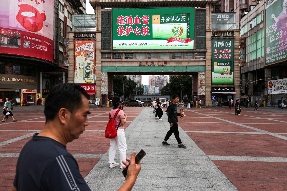 thestandard.com.hk - The Standard 英文虎報 - China's new home prices extend decline despite improvement in major cities