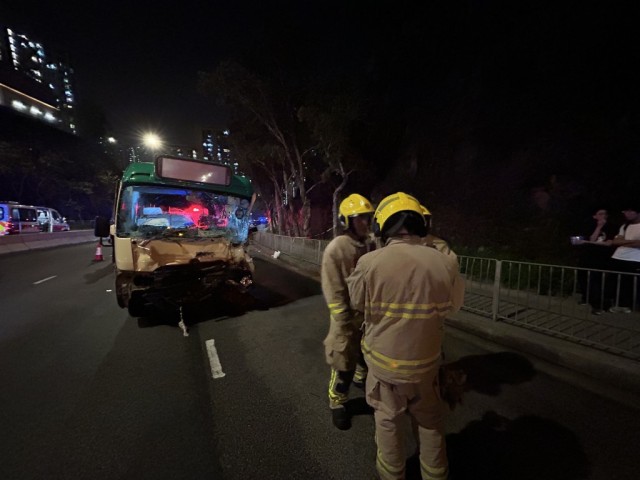 Tsing Yi rear-end collision leaves 12 injured, minibus driver arrested