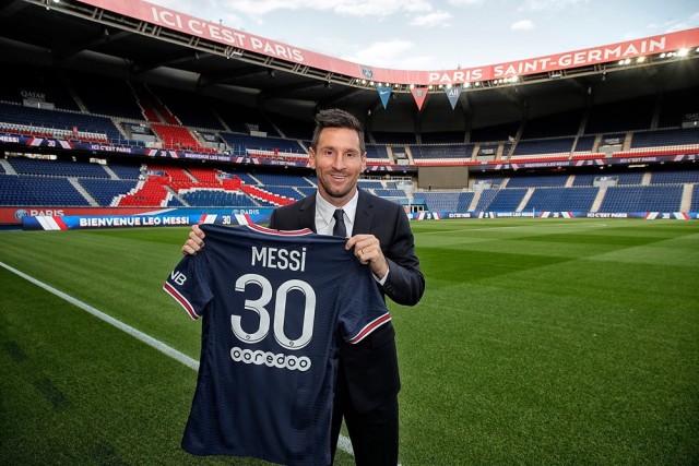 Messi signs for Paris St Germain after Barcelona exit, to wear the
